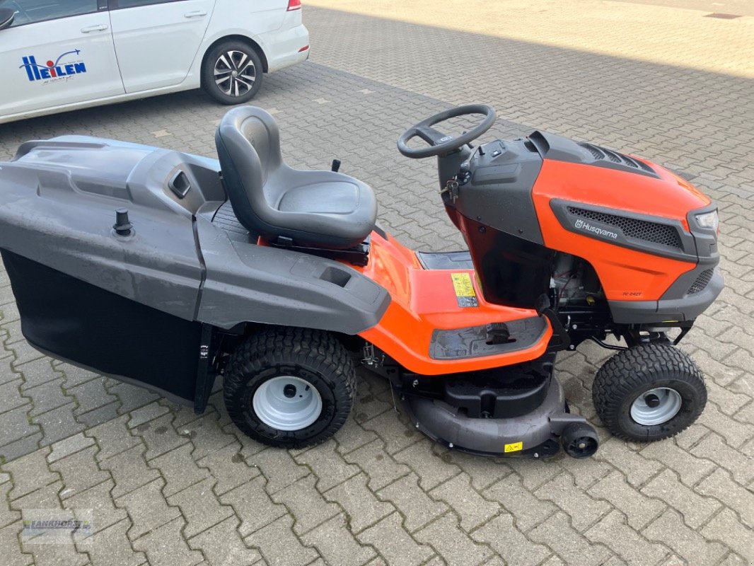 Aufsitzmäher del tipo Husqvarna TC 242 T, Gebrauchtmaschine In Aurich (Immagine 5)