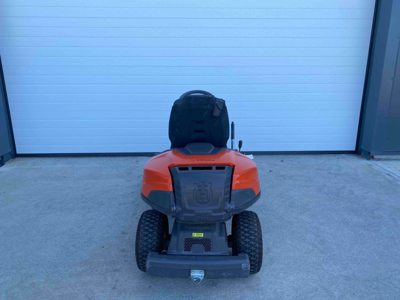 Aufsitzmäher van het type Husqvarna Tondeuse autoportée R316T Husqvarna, Gebrauchtmaschine in LA SOUTERRAINE (Foto 2)