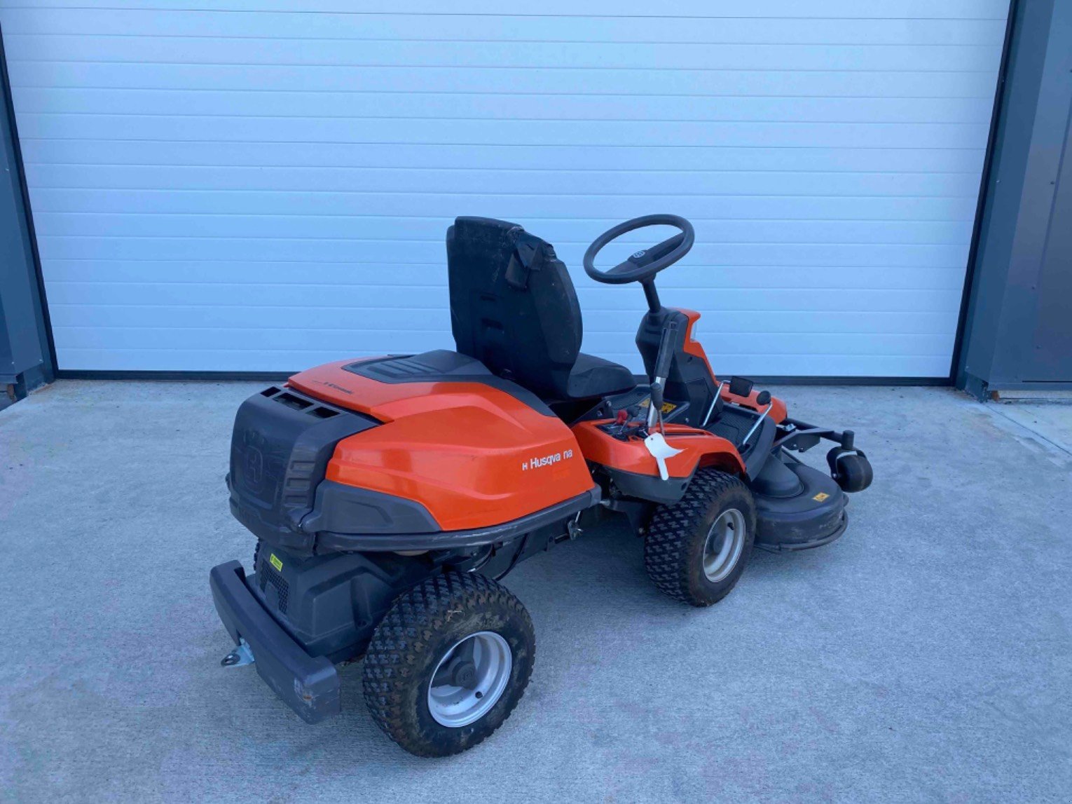 Aufsitzmäher van het type Husqvarna Tondeuse autoportée R316T Husqvarna, Gebrauchtmaschine in LA SOUTERRAINE (Foto 3)