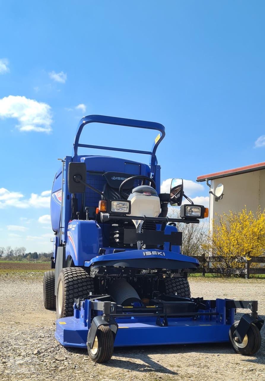 Aufsitzmäher of the type Iseki Frontdeckmäher SF 544, Neumaschine in Kirchheim b. München (Picture 5)