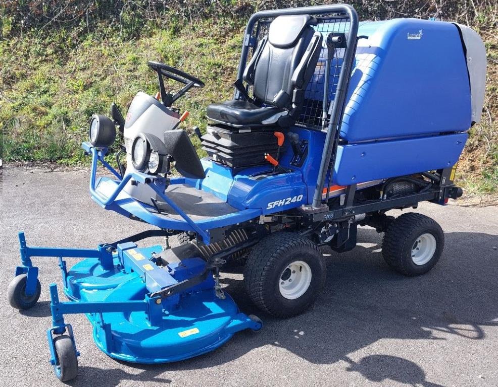 Aufsitzmäher du type Iseki sfh240, Gebrauchtmaschine en SAINT PIERRE DES LANDES (Photo 2)