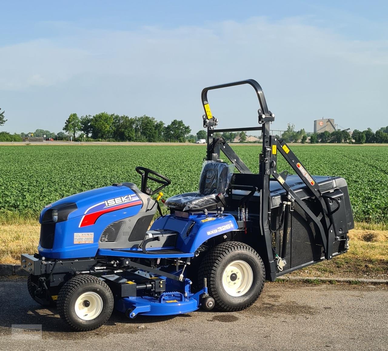 Aufsitzmäher tipa Iseki SXG 326 B, Neumaschine u Tuntenhausen (Slika 3)