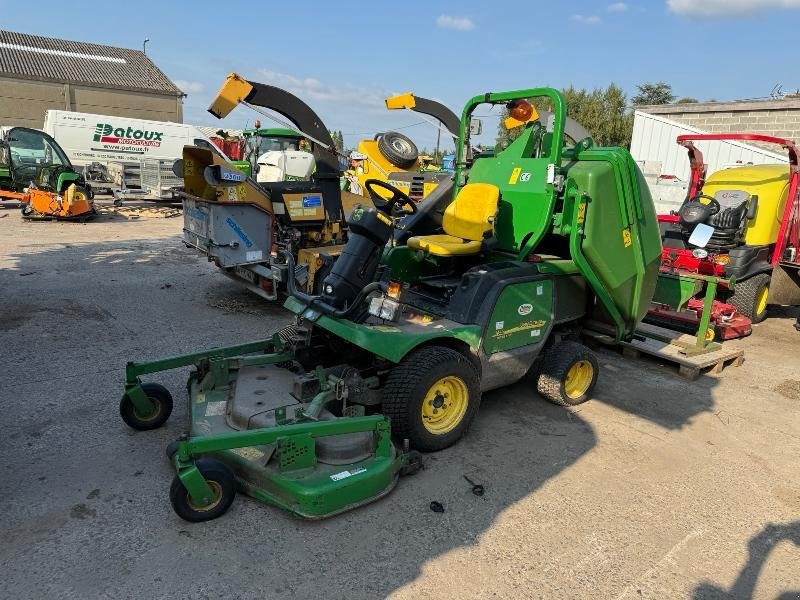 Aufsitzmäher des Typs John Deere 1445, Gebrauchtmaschine in Richebourg (Bild 1)