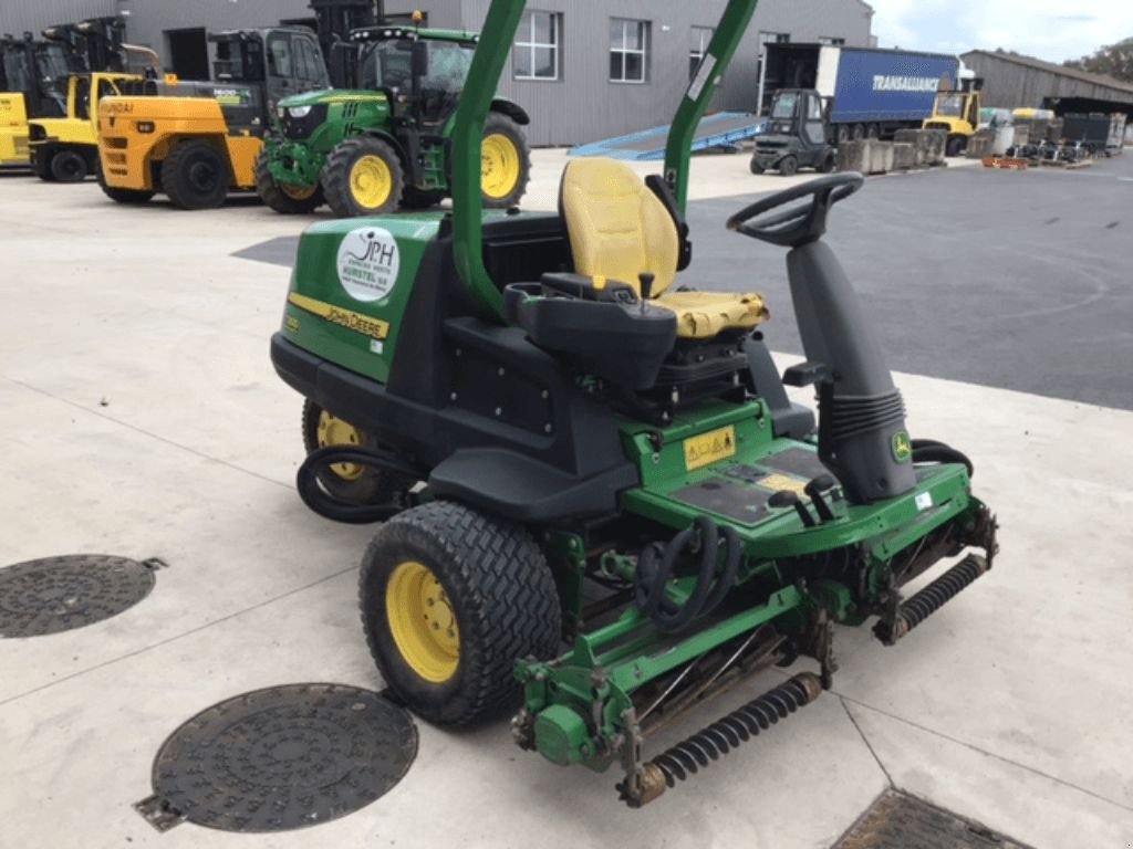 Aufsitzmäher typu John Deere 7200 PrécisionCut, Gebrauchtmaschine v azerailles (Obrázok 2)