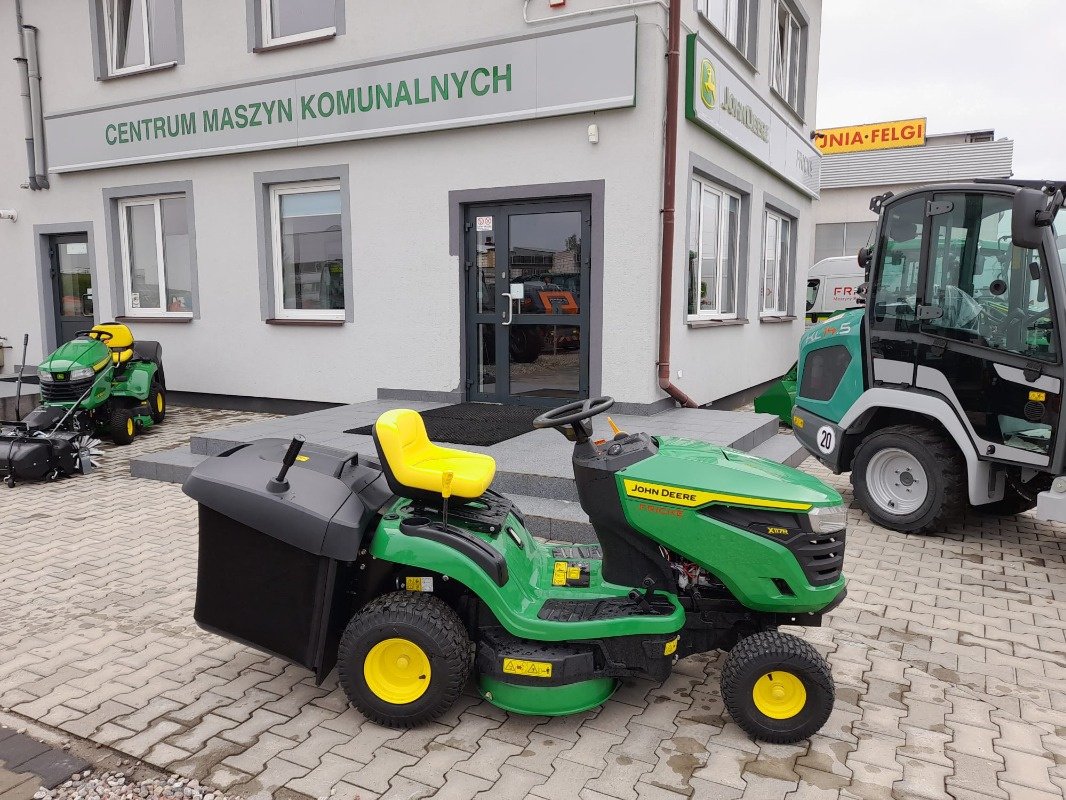 Aufsitzmäher des Typs John Deere X117R, Neumaschine in Choroszcz (Bild 1)