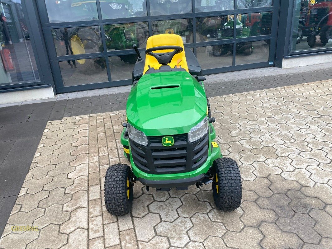 Aufsitzmäher van het type John Deere X147R, Neumaschine in Heiden (Foto 2)