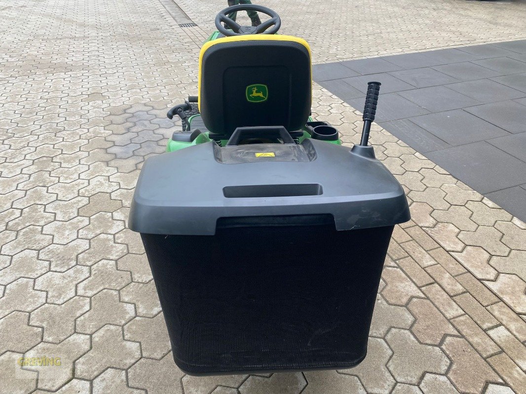 Aufsitzmäher van het type John Deere X147R, Neumaschine in Heiden (Foto 5)