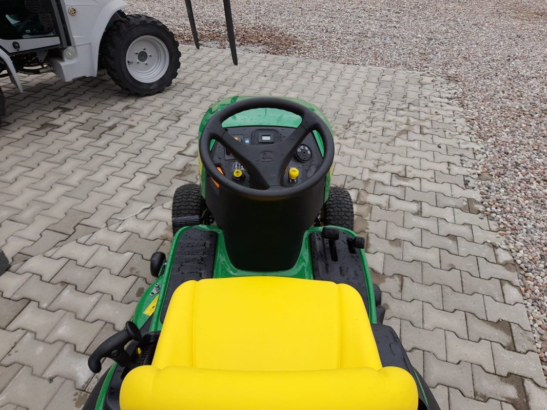 Aufsitzmäher van het type John Deere X167R, Neumaschine in Mrągowo (Foto 5)