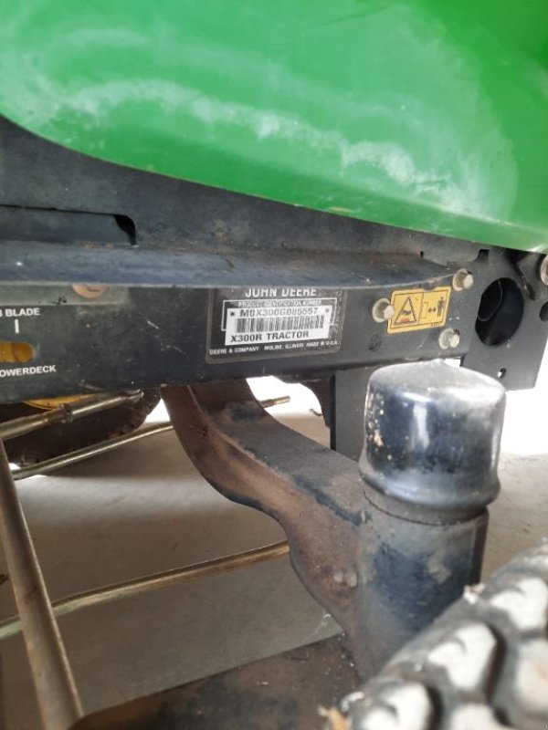 Aufsitzmäher tip John Deere X300R, Gebrauchtmaschine in CHEMAUDIN ET VAUX (Poză 7)