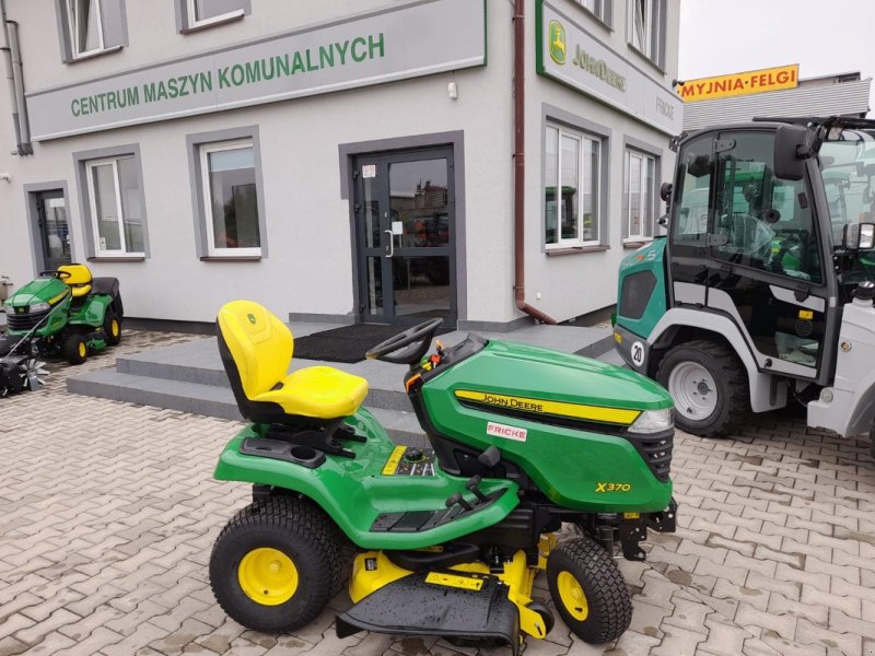 Aufsitzmäher van het type John Deere X370, Neumaschine in Choroszcz (Foto 1)