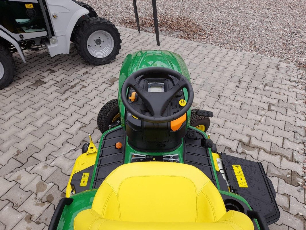 Aufsitzmäher типа John Deere X590, Neumaschine в Choroszcz (Фотография 5)