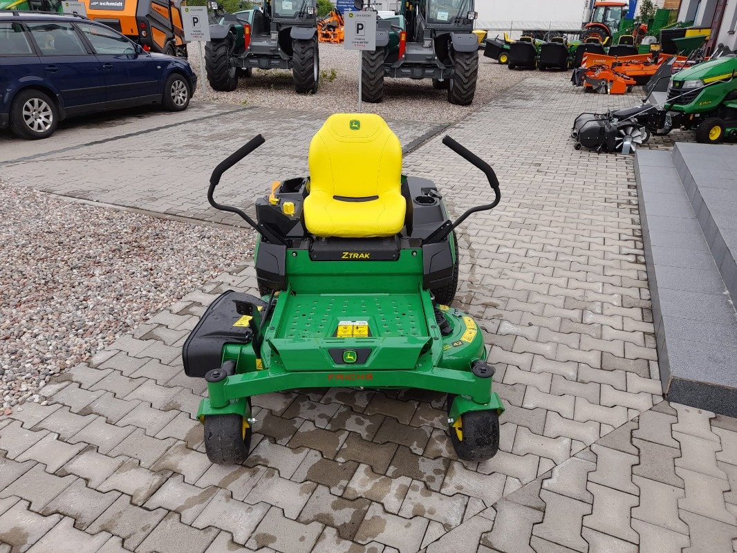 Aufsitzmäher a típus John Deere Z315E, Neumaschine ekkor: Choroszcz (Kép 3)