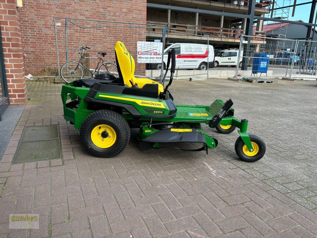 Aufsitzmäher of the type John Deere Z320M Nullwendekreismäher, Neumaschine in Ahaus (Picture 4)