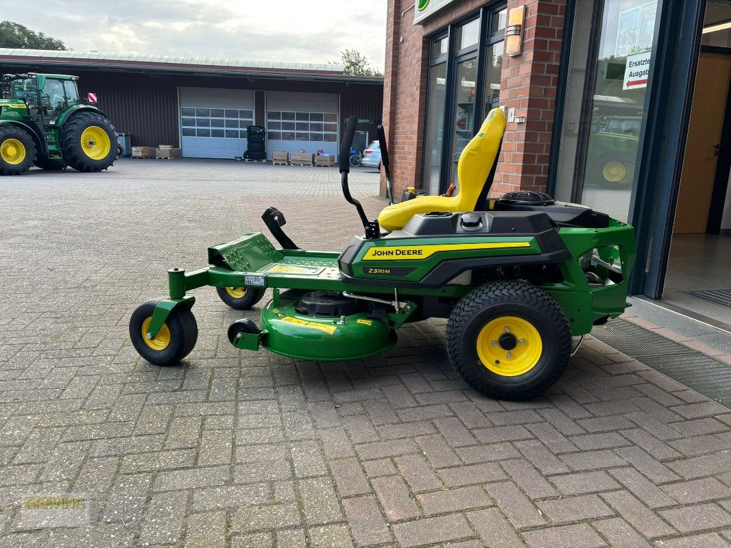 Aufsitzmäher of the type John Deere Z320M Nullwendekreismäher, Neumaschine in Ahaus (Picture 7)