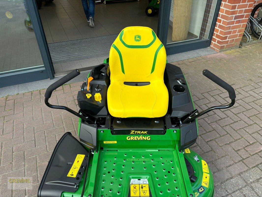 Aufsitzmäher типа John Deere Z320M Nullwendekreismäher, Neumaschine в Ahaus (Фотография 8)