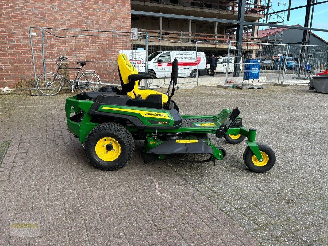 Aufsitzmäher a típus John Deere Z320R Nullwendekreismäher, Neumaschine ekkor: Ahaus (Kép 4)