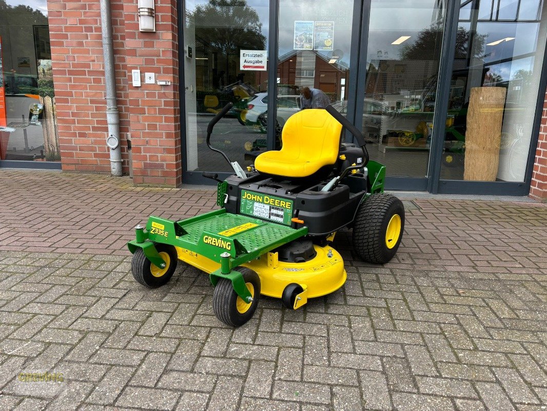 Aufsitzmäher des Typs John Deere Z335E Nullwendekreismäher, Neumaschine in Ahaus (Bild 1)