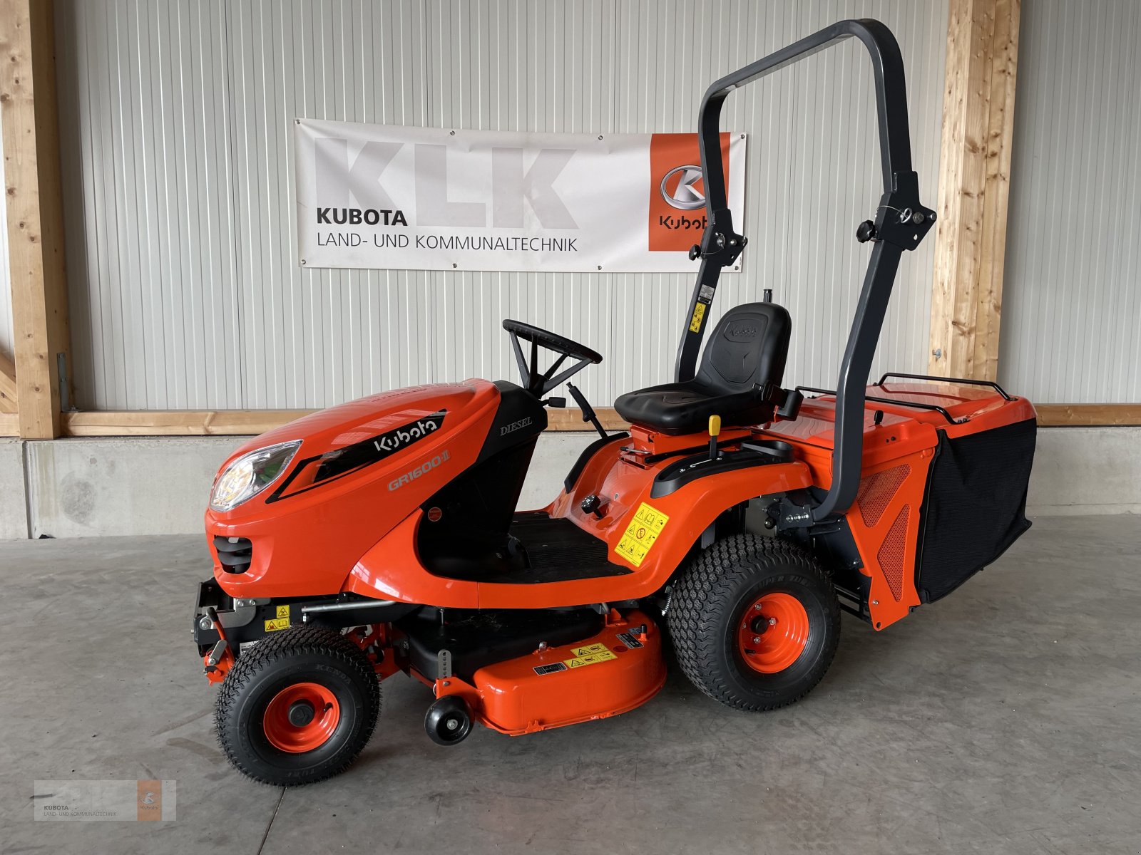 Aufsitzmäher of the type Kubota Aktion, Kubota GR1600 + Humbaur Alu-Einachser zum Aktionspreis, Neumaschine in Biessenhofen (Picture 11)