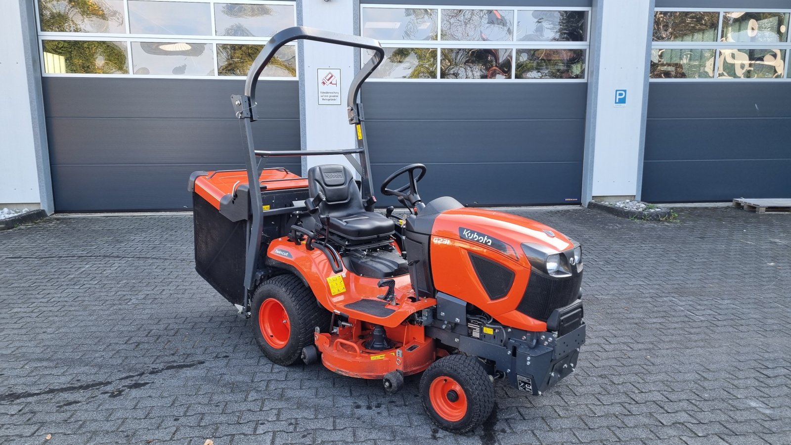 Aufsitzmäher van het type Kubota G231 LD Vorführmaschine, Neumaschine in Olpe (Foto 2)