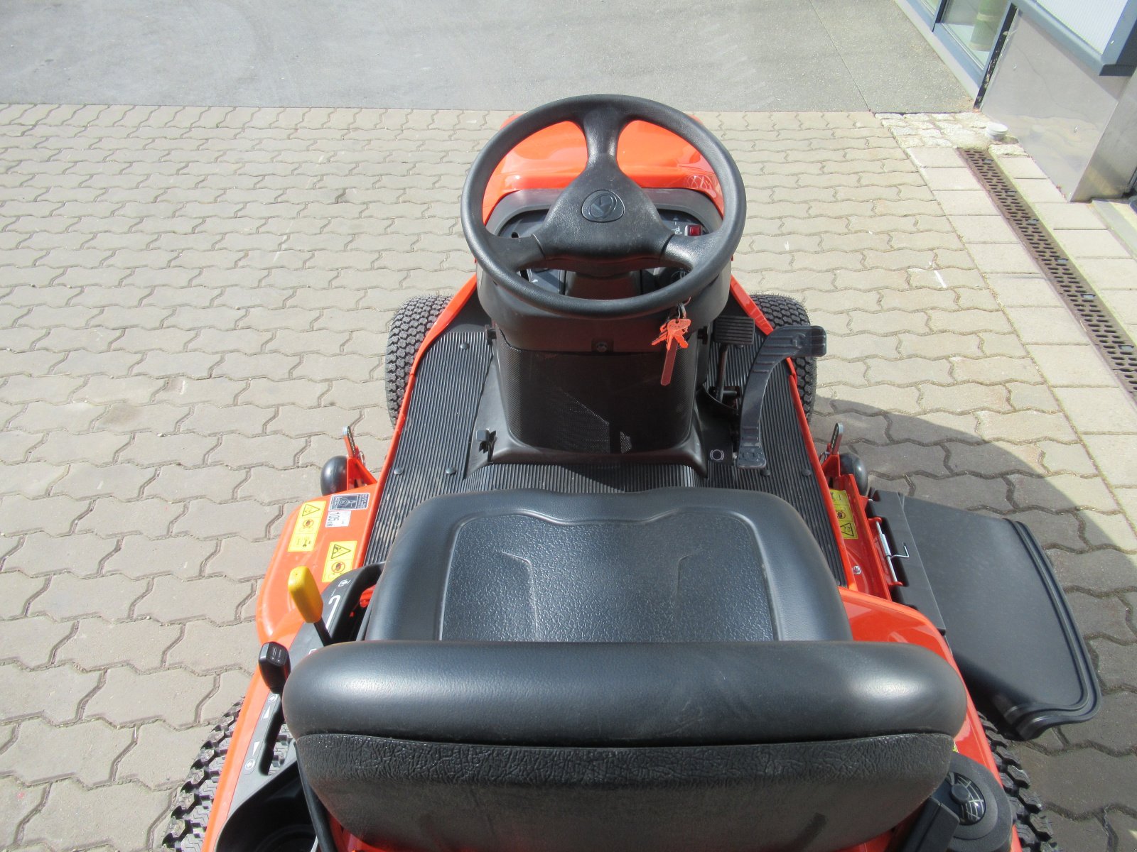 Aufsitzmäher van het type Kubota GR 2120 S, Neumaschine in Waischenfeld (Foto 5)