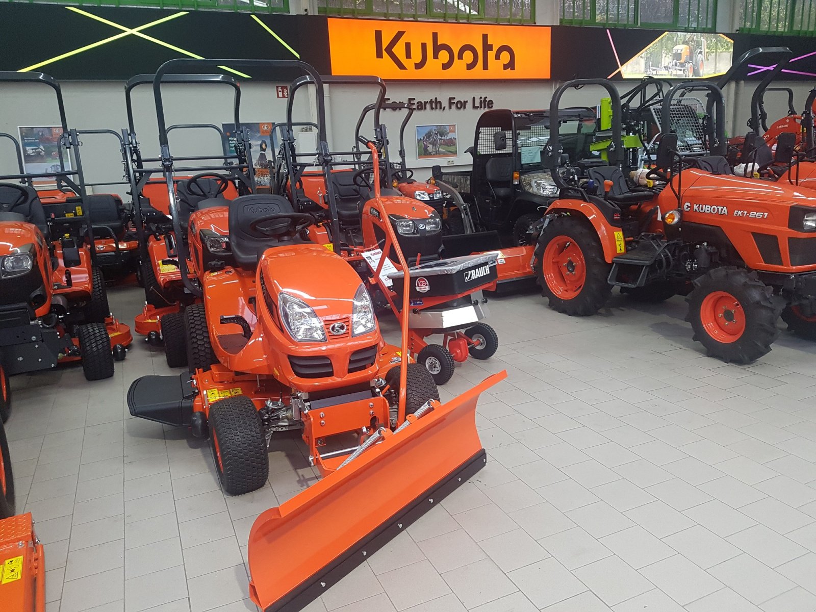 Aufsitzmäher от тип Kubota GR2120S incl Schneeschild, Neumaschine в Olpe (Снимка 4)