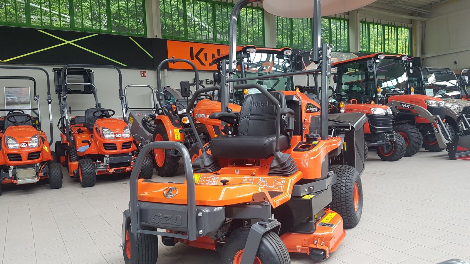 Aufsitzmäher des Typs Kubota GZD15LD  ab 0,99%, Neumaschine in Olpe (Bild 2)