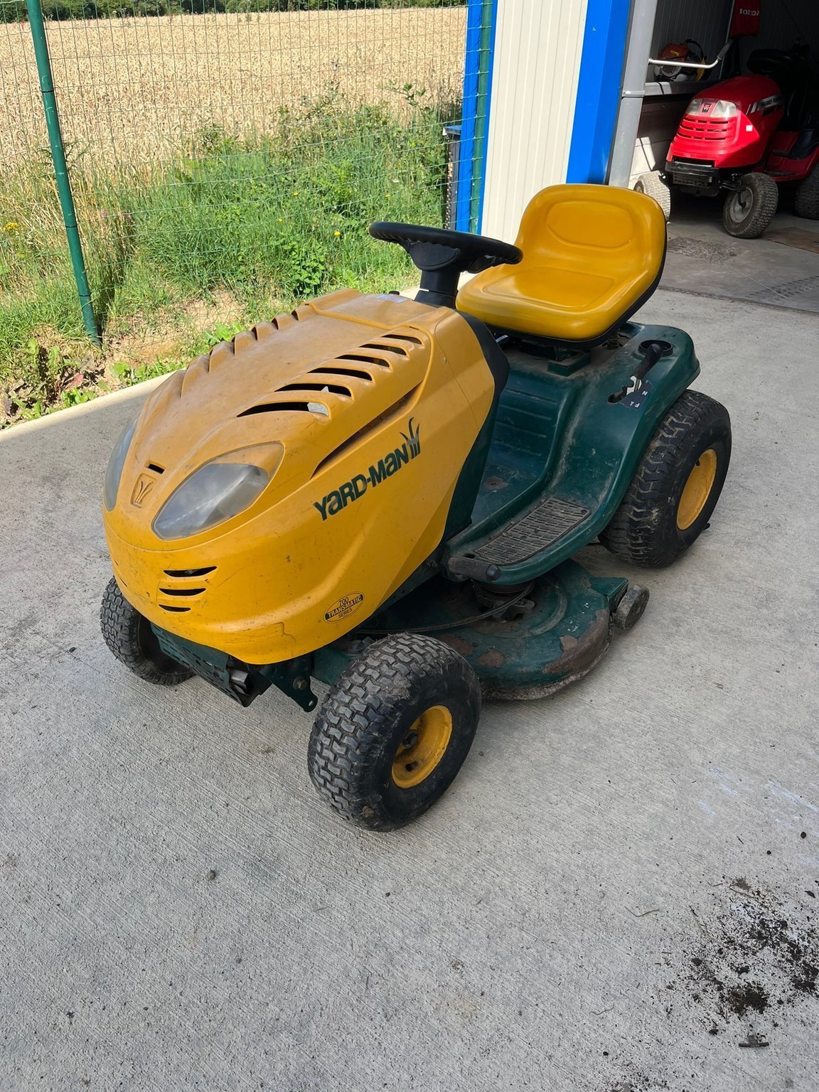 Aufsitzmäher tip Sonstige Tondeuse autoportée TF7135 Yard Man, Gebrauchtmaschine in LA SOUTERRAINE (Poză 3)