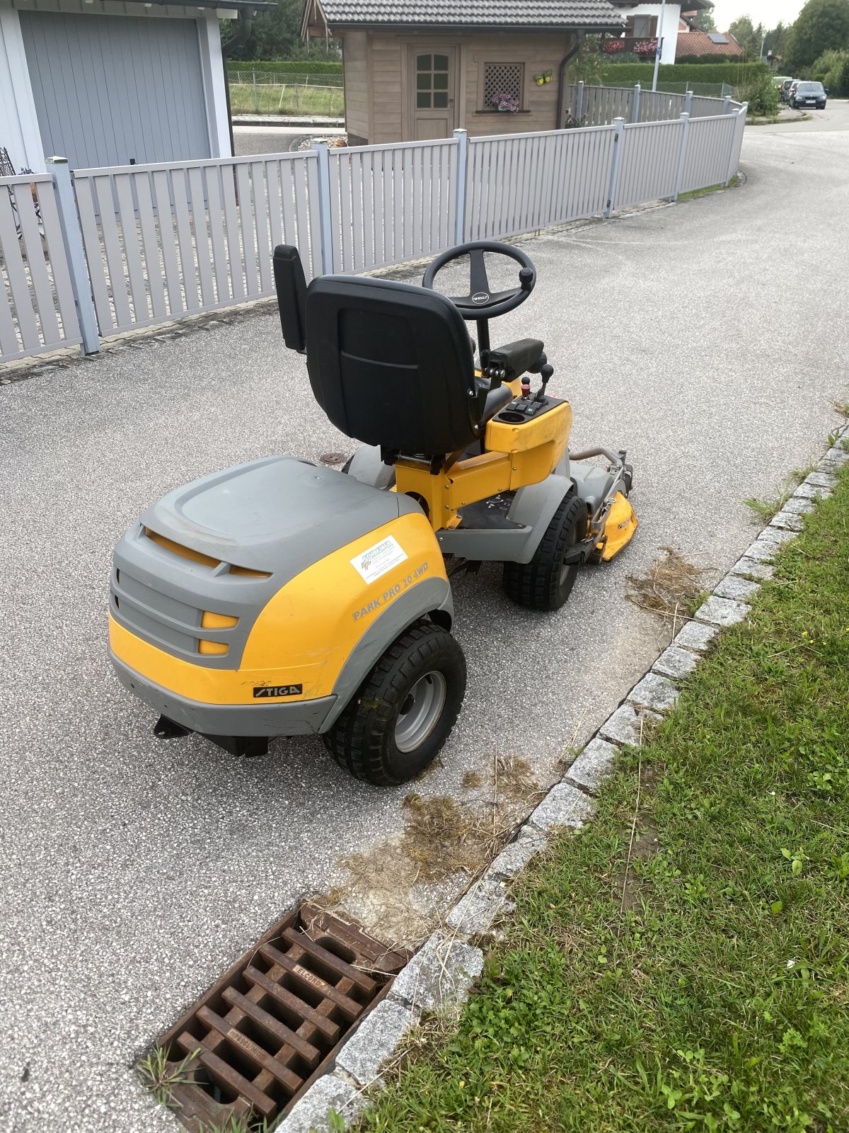 Aufsitzmäher van het type Stiga Park Pro 20, Neumaschine in Kirchanschöring (Foto 2)