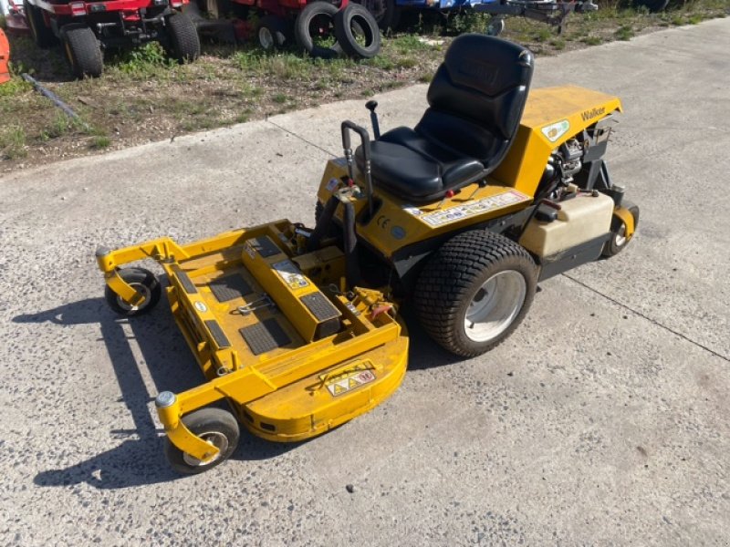 Aufsitzmäher typu Walker 18 CV, Gebrauchtmaschine v Richebourg (Obrázek 1)