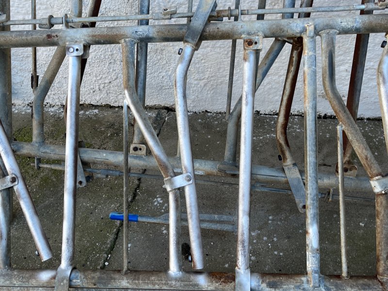 Aufstallung del tipo Greimel Selbstfanggitter für Jungvieh. 7m  Telefonnummer 08638/7035, Gebrauchtmaschine In Kraiburg (Immagine 1)