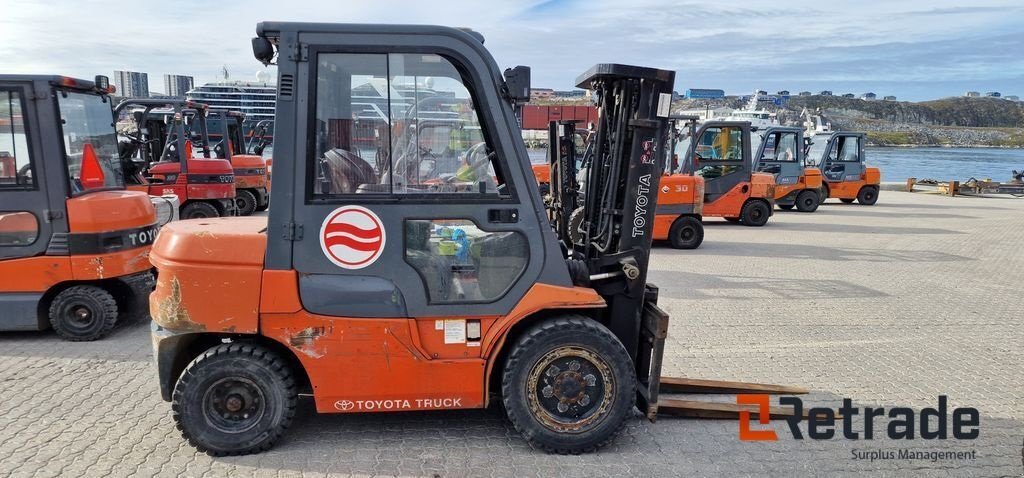 Aufstallung a típus Toyota 7FDJD30, Gebrauchtmaschine ekkor: Rødovre (Kép 4)