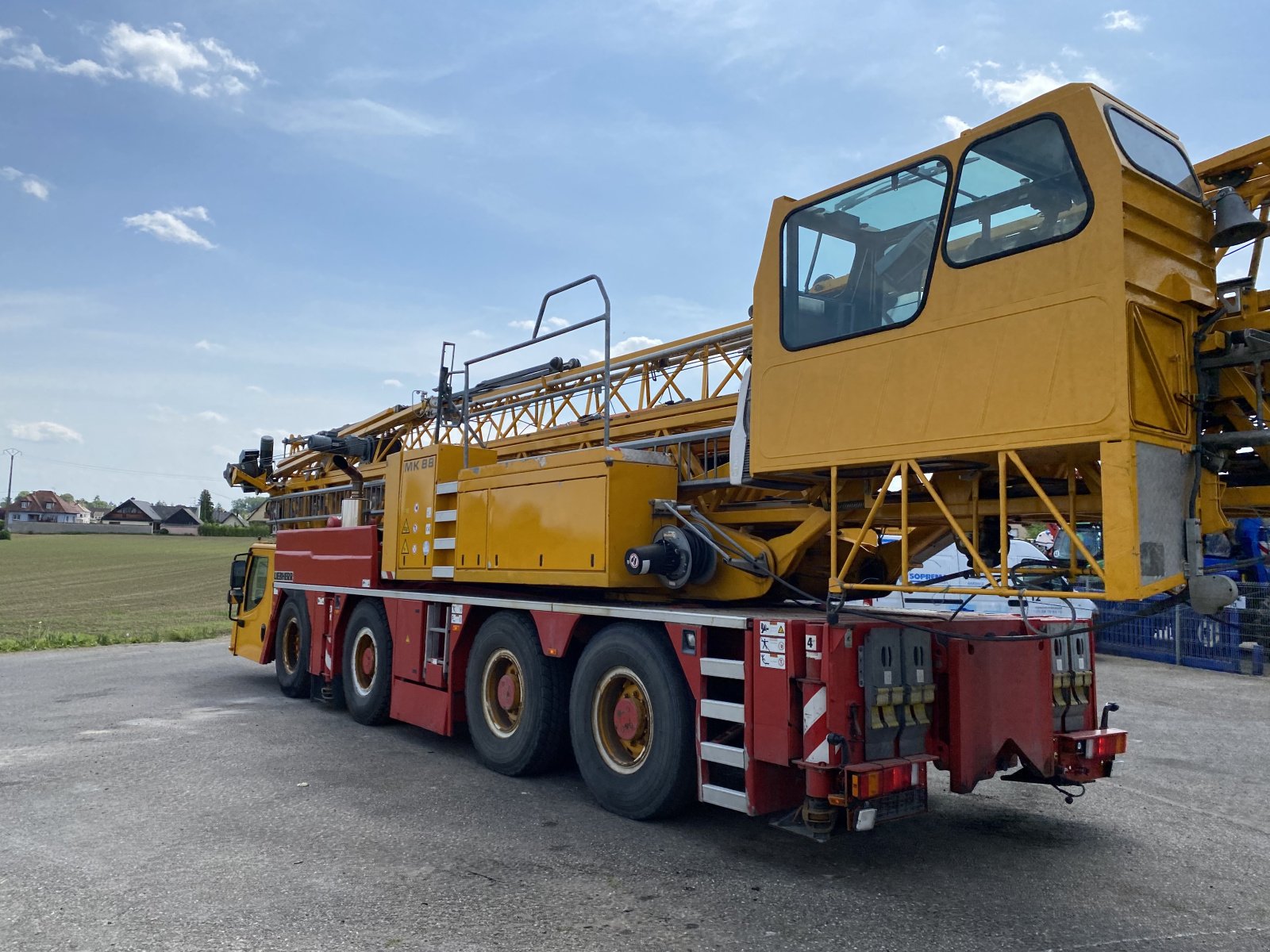 Autokran Türe ait Liebherr MK 88, Gebrauchtmaschine içinde Huttenheim (resim 4)