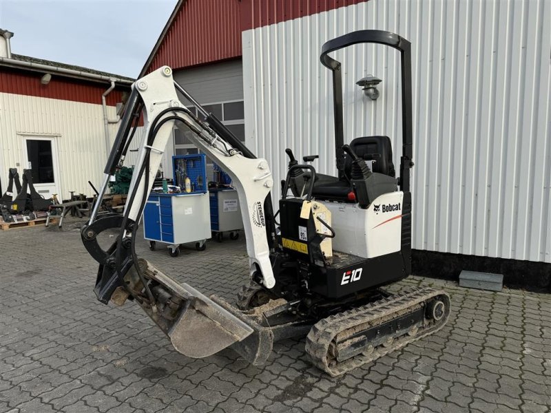 Bagger of the type Bobcat E 10 KUN 1800 TIMER OG 3 STK SKOVLE!, Gebrauchtmaschine in Nørager