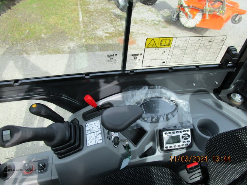 Bagger of the type Bobcat E 17, Neumaschine in Soyen (Picture 3)