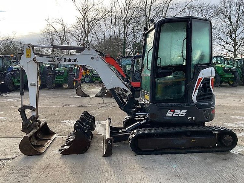 Bagger du type Bobcat E26, Gebrauchtmaschine en Kaunas (Photo 1)