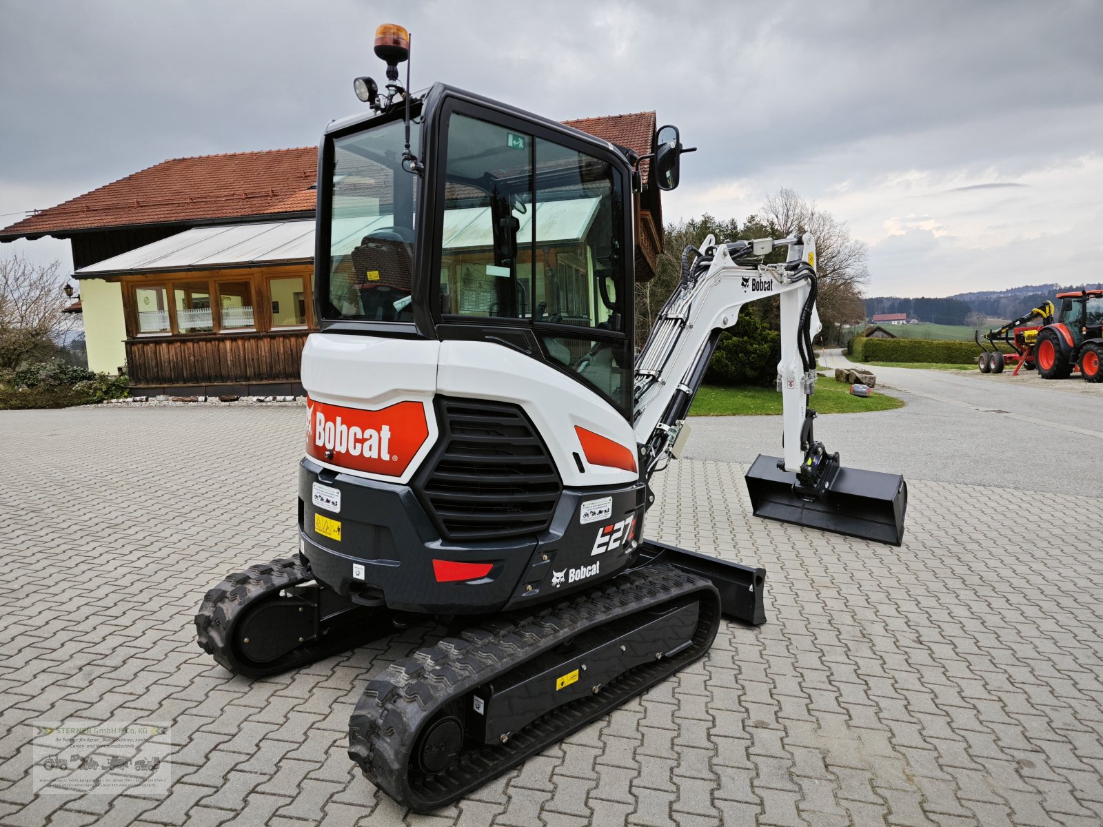 Bagger of the type Bobcat E27z, Neumaschine in Eging am See (Picture 5)