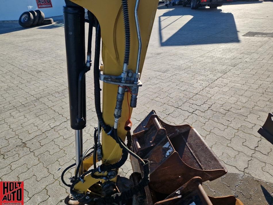 Bagger от тип CAT 301.7D tiltman og centralsmørring, Gebrauchtmaschine в Vrå (Снимка 8)