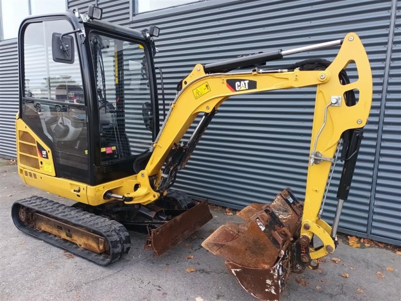 Bagger tipa CAT 301.7D, Gebrauchtmaschine u Fårevejle (Slika 1)