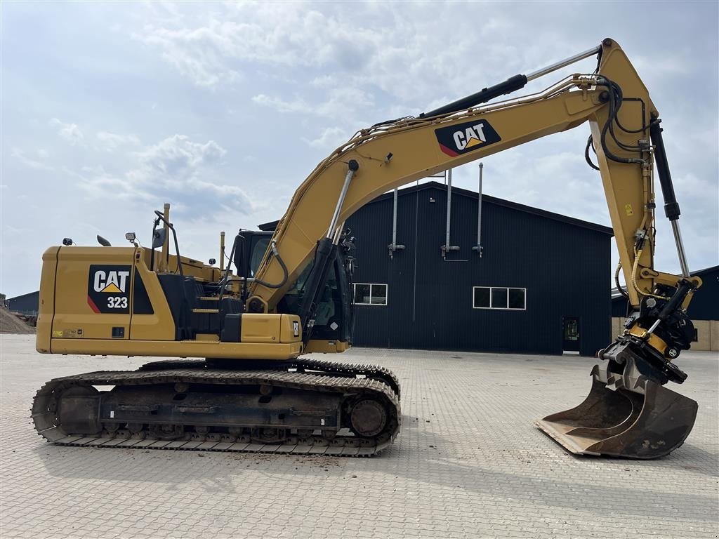 Bagger des Typs CAT 323, Gebrauchtmaschine in Kalundborg (Bild 2)