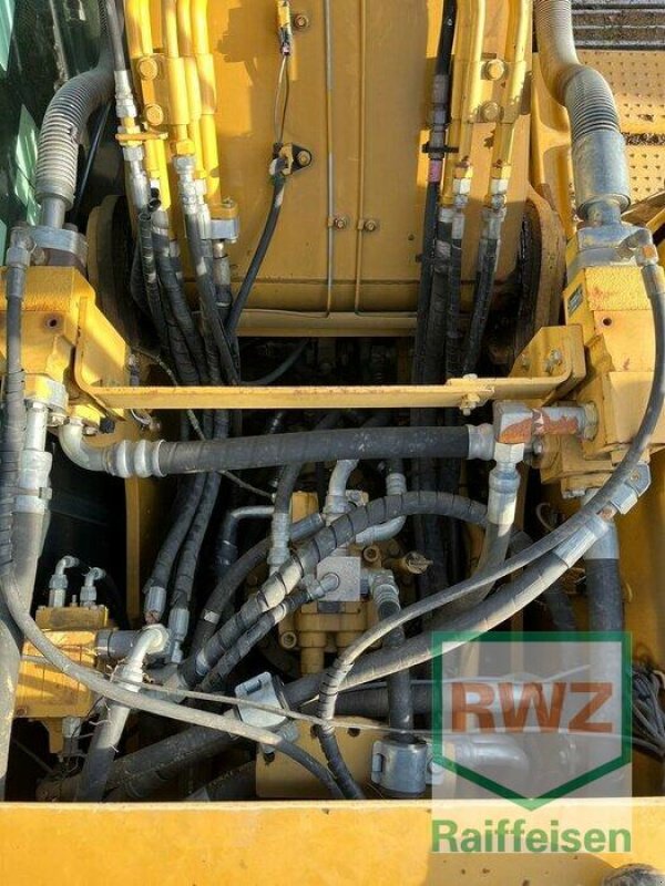 Bagger des Typs Caterpillar 323 L, Gebrauchtmaschine in Kruft (Bild 18)