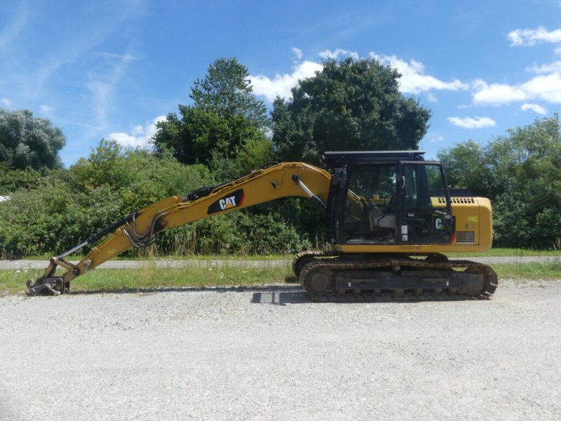 Bagger des Typs Caterpillar CAT 313 FLGC BJ. 2018 2700 Stunden Einsatzb., Gebrauchtmaschine in Palling (Bild 1)