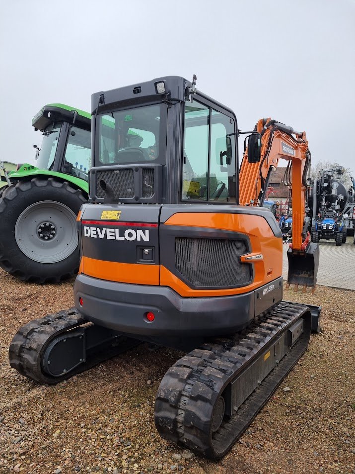 Bagger van het type Develon DX55R-7, Gebrauchtmaschine in Stankov (Foto 4)