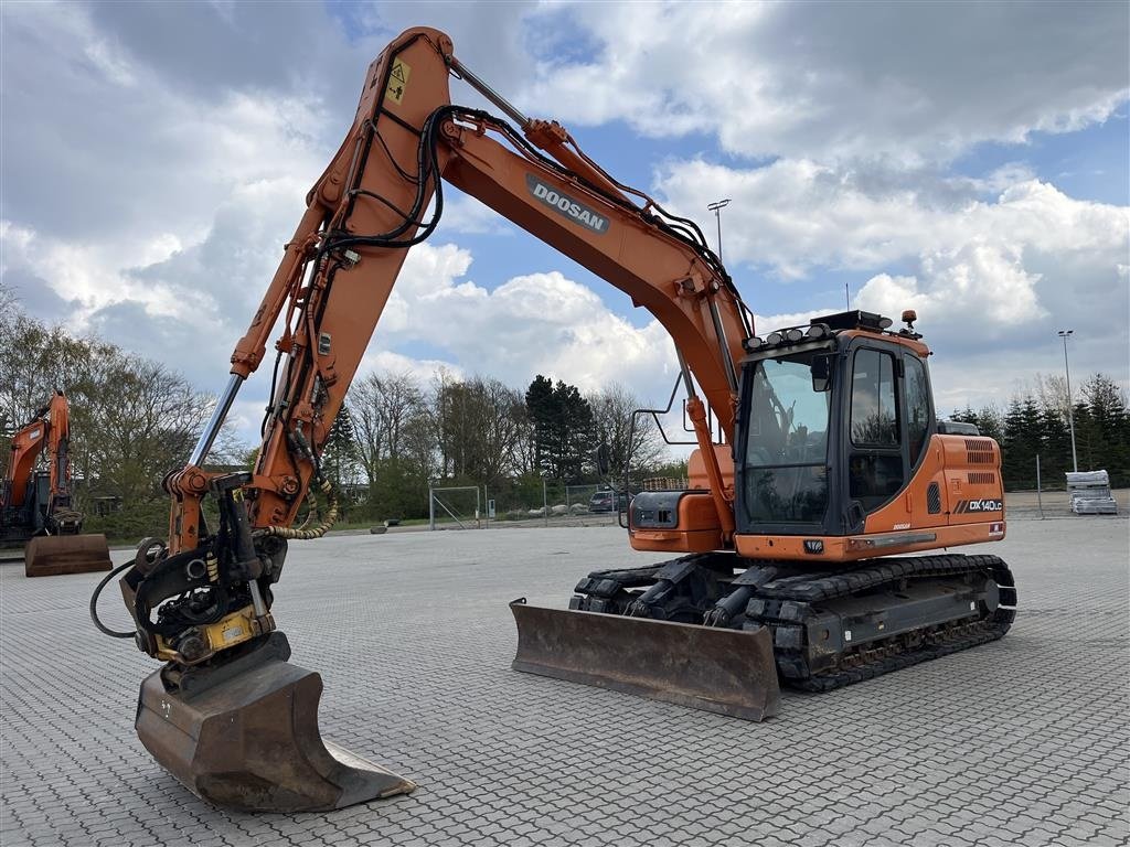 Bagger del tipo Doosan DX140LC-3, Gebrauchtmaschine In Kalundborg (Immagine 3)