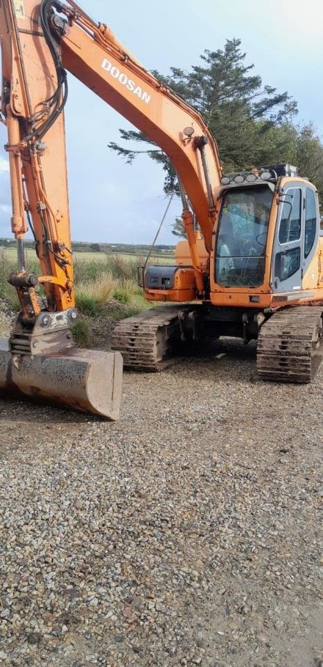 Bagger des Typs Doosan DX160LC, Gebrauchtmaschine in Skive (Bild 1)