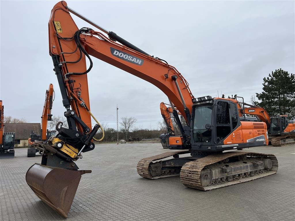 Bagger del tipo Doosan DX255 LC-5, Gebrauchtmaschine In Kalundborg (Immagine 3)