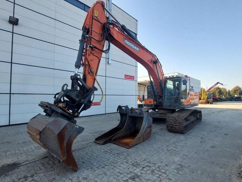 Bagger tipa Doosan DX255LC-5, Gebrauchtmaschine u Skive (Slika 1)