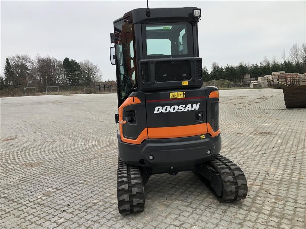 Bagger typu Doosan DX27Z-7, Gebrauchtmaschine w Kalundborg (Zdjęcie 5)