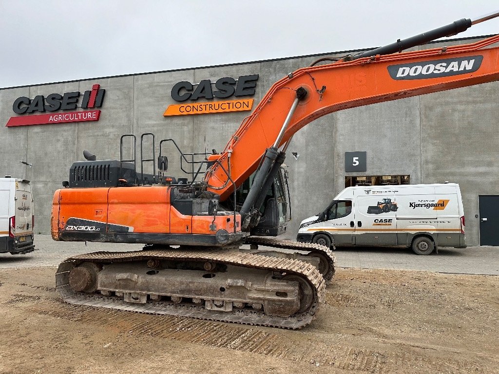 Bagger van het type Doosan DX300LC-5, Gebrauchtmaschine in Aalborg SV (Foto 3)