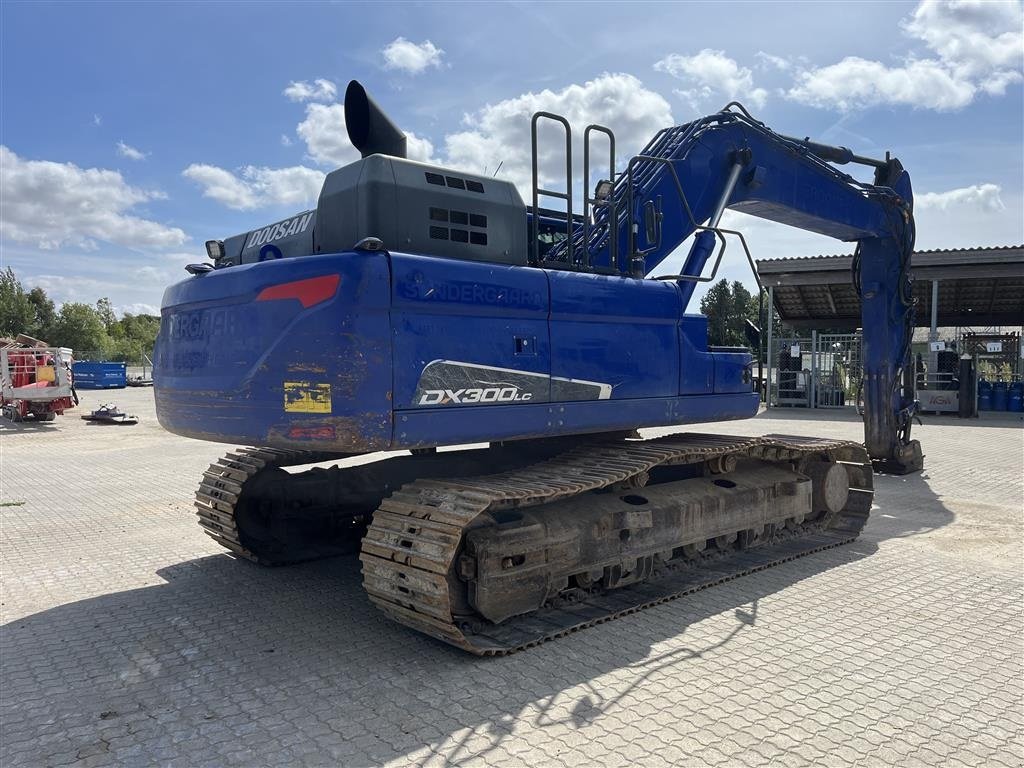 Bagger типа Doosan DX300LC-5, Gebrauchtmaschine в Kalundborg (Фотография 5)