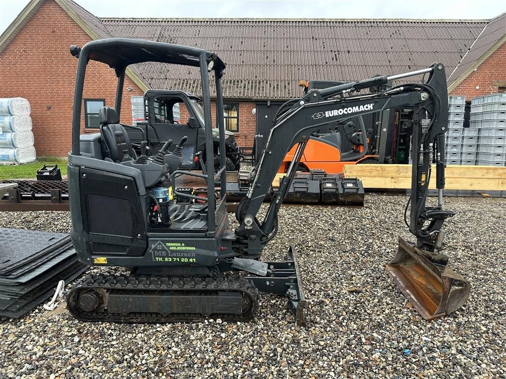 Bagger tip Eurocomach 22 SR, Gebrauchtmaschine in Gjerlev J. (Poză 1)